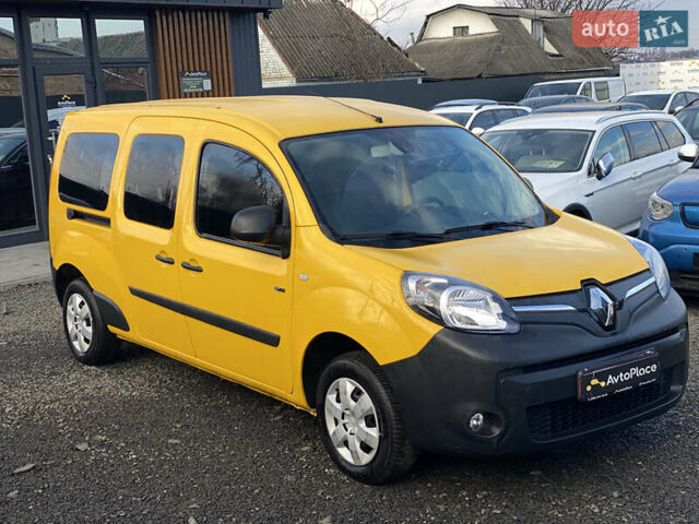Желтый Рено Кенгу, объемом двигателя 0 л и пробегом 57 тыс. км за 9950 $, фото 2 на Automoto.ua