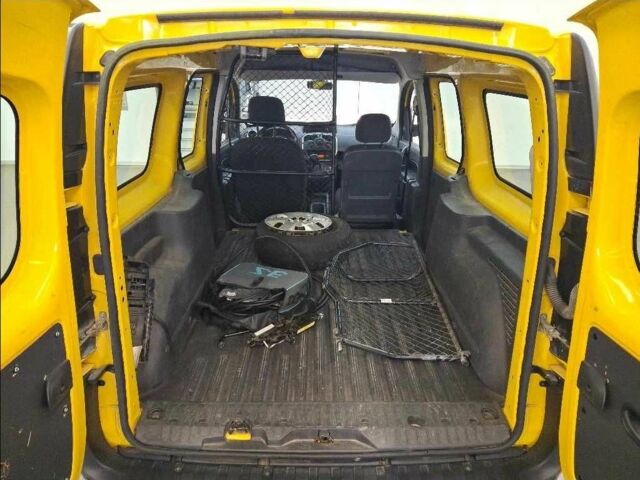 Рено Кенгу 2020 в Тернополе на Automoto.ua Желтый Рено Кенгу, объемом двигателя 0 л и пробегом 42 тыс. км за 8490 $, фото 4 на Automoto.ua