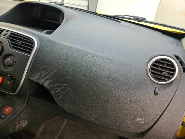 Рено Кенгу 2020 в Тернополе на Automoto.ua Желтый Рено Кенгу, объемом двигателя 0 л и пробегом 42 тыс. км за 8490 $, фото 9 на Automoto.ua