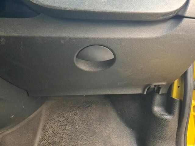 Рено Кенгу 2020 в Тернополе на Automoto.ua Желтый Рено Кенгу, объемом двигателя 0 л и пробегом 42 тыс. км за 8490 $, фото 10 на Automoto.ua