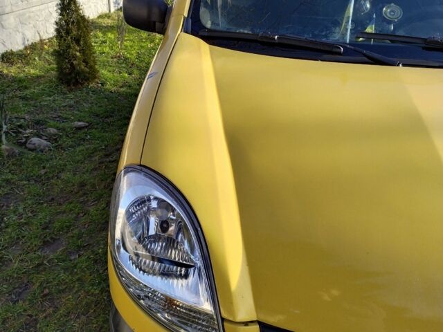 Желтый Рено Кенгу, объемом двигателя 1.5 л и пробегом 158 тыс. км за 4300 $, фото 18 на Automoto.ua