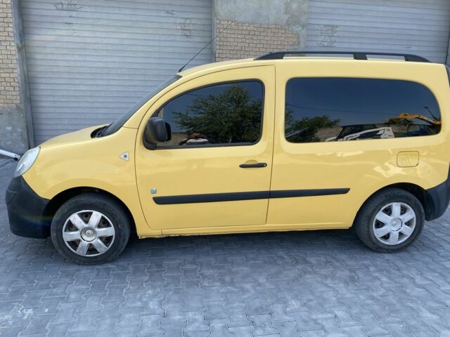 Желтый Рено Кенгу, объемом двигателя 0 л и пробегом 151 тыс. км за 4999 $, фото 2 на Automoto.ua
