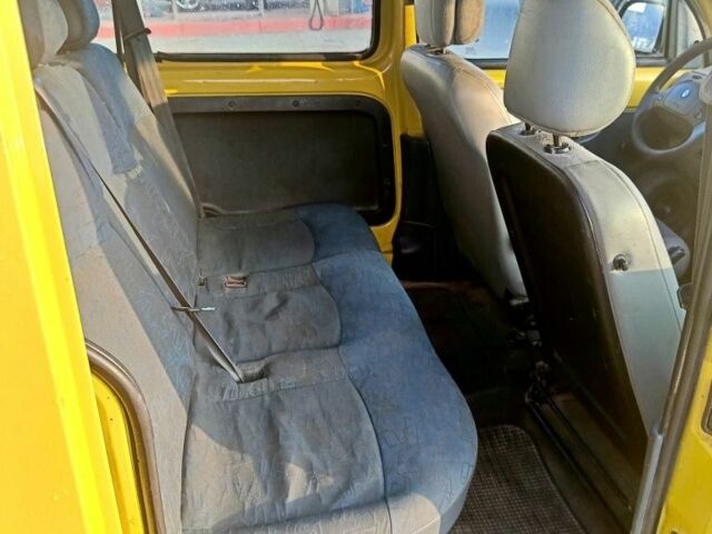 Желтый Рено Кенгу, объемом двигателя 1.9 л и пробегом 323 тыс. км за 1599 $, фото 6 на Automoto.ua