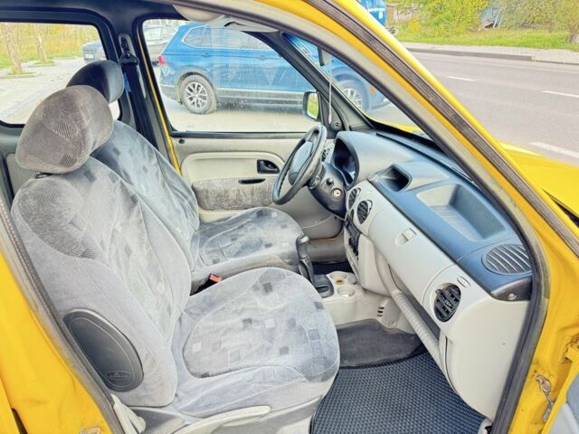 Рено Кенгу 2004 в Николаеве на Automoto.ua Желтый Рено Кенгу, объемом двигателя 1.5 л и пробегом 213 тыс. км за 4200 $, фото 2 на Automoto.ua