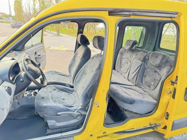Рено Кенгу 2004 в Николаеве на Automoto.ua Желтый Рено Кенгу, объемом двигателя 1.5 л и пробегом 213 тыс. км за 4200 $, фото 5 на Automoto.ua