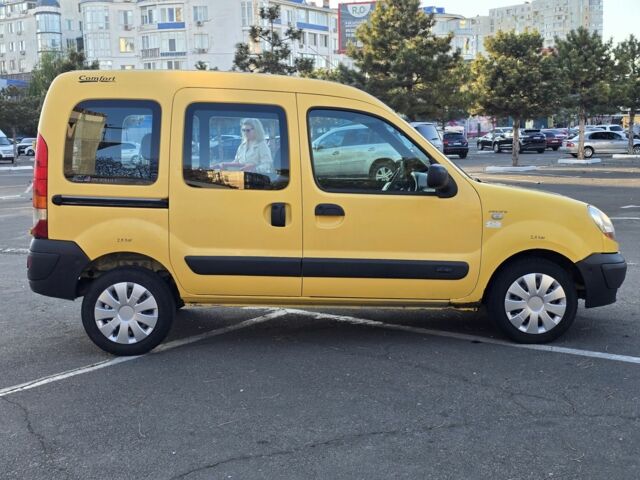 Желтый Рено Кенгу, объемом двигателя 1.5 л и пробегом 403 тыс. км за 3600 $, фото 4 на Automoto.ua