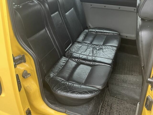 Желтый Рено Кенгу, объемом двигателя 1.5 л и пробегом 500 тыс. км за 3700 $, фото 7 на Automoto.ua