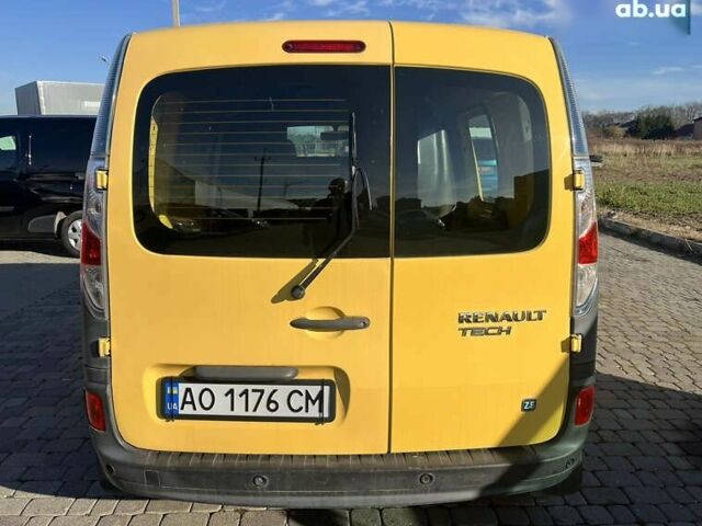 Желтый Рено Кенгу, объемом двигателя 0 л и пробегом 204 тыс. км за 3999 $, фото 2 на Automoto.ua