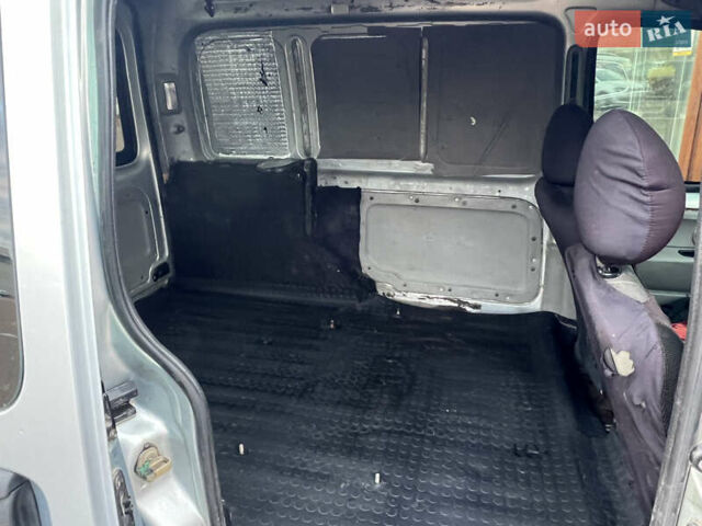 Серый Рено Кенгу, объемом двигателя 1.46 л и пробегом 450 тыс. км за 2599 $, фото 11 на Automoto.ua