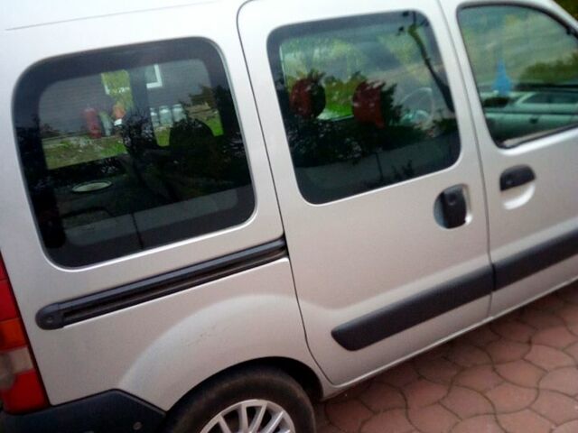 Сірий Рено Кєнгу, об'ємом двигуна 1.5 л та пробігом 226 тис. км за 4500 $, фото 4 на Automoto.ua