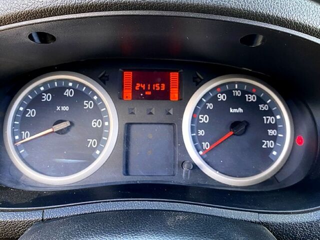 Сірий Рено Кєнгу, об'ємом двигуна 1.6 л та пробігом 241 тис. км за 5300 $, фото 10 на Automoto.ua