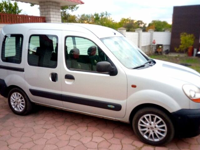 Сірий Рено Кєнгу, об'ємом двигуна 1.5 л та пробігом 226 тис. км за 4500 $, фото 2 на Automoto.ua