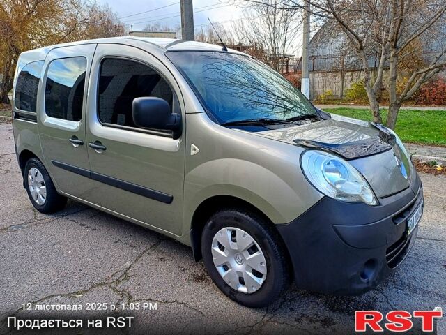 Серый Рено Кенгу, объемом двигателя 1.5 л и пробегом 220 тыс. км за 5999 $, фото 1 на Automoto.ua