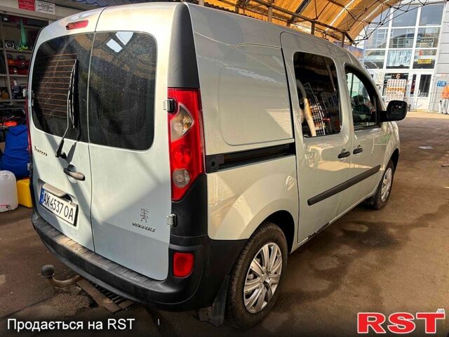 Серый Рено Кенгу, объемом двигателя 1.5 л и пробегом 313 тыс. км за 5999 $, фото 3 на Automoto.ua