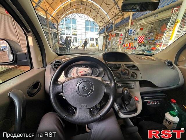 Серый Рено Кенгу, объемом двигателя 1.5 л и пробегом 313 тыс. км за 5999 $, фото 8 на Automoto.ua