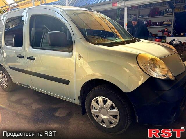 Серый Рено Кенгу, объемом двигателя 1.5 л и пробегом 313 тыс. км за 5999 $, фото 4 на Automoto.ua