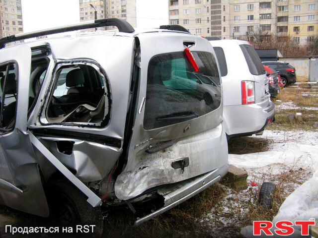 Серый Рено Кенгу, объемом двигателя 1.6 л и пробегом 221 тыс. км за 2000 $, фото 3 на Automoto.ua