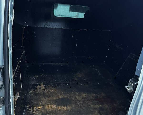 Серый Рено Кенгу, объемом двигателя 1.5 л и пробегом 270 тыс. км за 4300 $, фото 7 на Automoto.ua