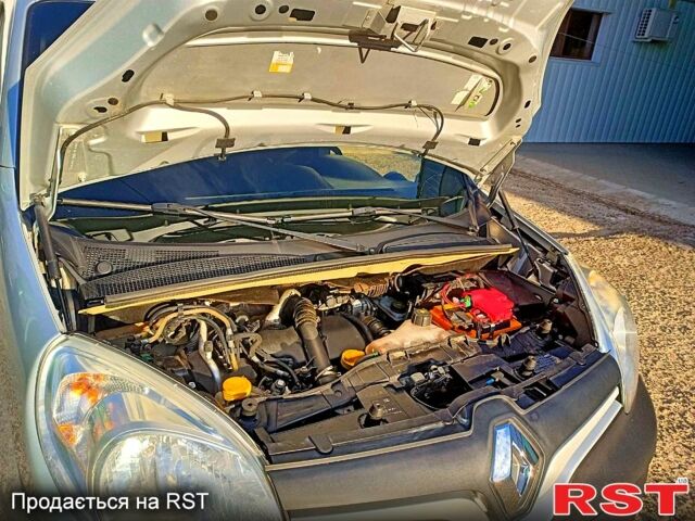Сірий Рено Кєнгу, об'ємом двигуна 1.5 л та пробігом 199 тис. км за 7500 $, фото 8 на Automoto.ua