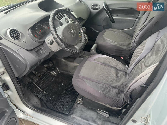 Серый Рено Кенгу, объемом двигателя 1.46 л и пробегом 270 тыс. км за 4600 $, фото 10 на Automoto.ua