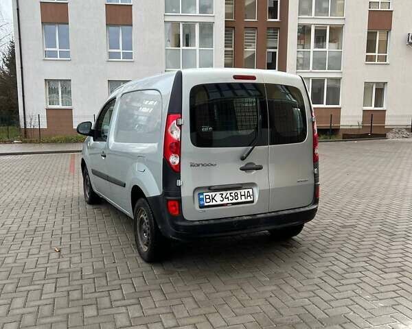 Серый Рено Кенгу, объемом двигателя 1.5 л и пробегом 305 тыс. км за 6200 $, фото 7 на Automoto.ua