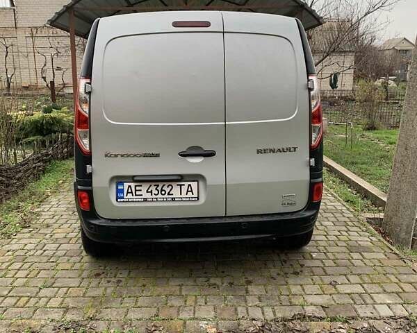 Сірий Рено Кєнгу, об'ємом двигуна 1.46 л та пробігом 260 тис. км за 6900 $, фото 3 на Automoto.ua