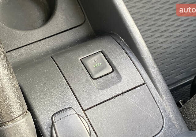 Серый Рено Кенгу, объемом двигателя 0 л и пробегом 91 тыс. км за 12200 $, фото 44 на Automoto.ua