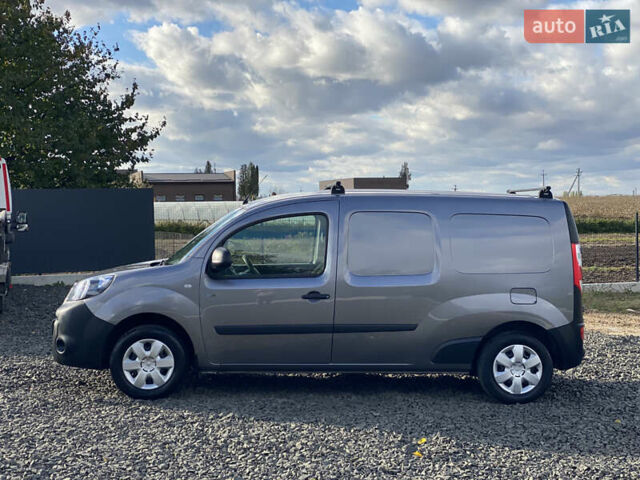 Серый Рено Кенгу, объемом двигателя 0 л и пробегом 91 тыс. км за 12200 $, фото 56 на Automoto.ua