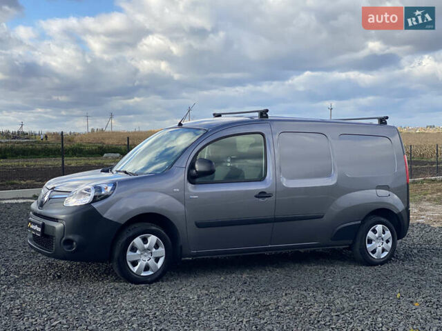 Серый Рено Кенгу, объемом двигателя 0 л и пробегом 91 тыс. км за 12200 $, фото 53 на Automoto.ua