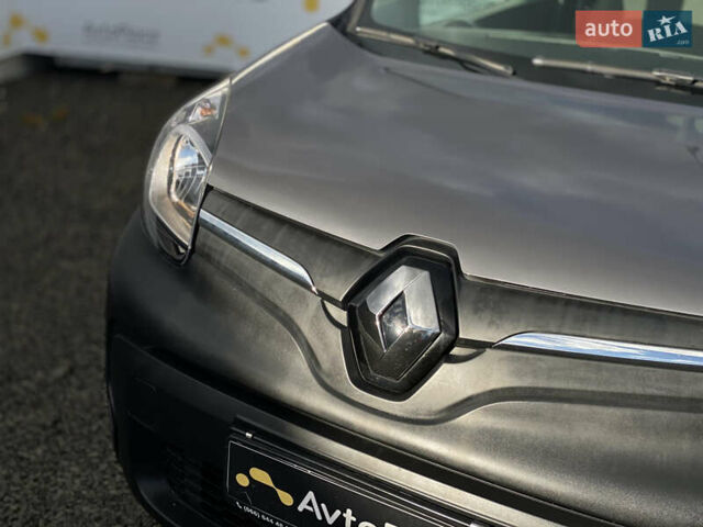 Серый Рено Кенгу, объемом двигателя 0 л и пробегом 91 тыс. км за 12200 $, фото 25 на Automoto.ua