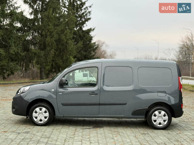 Сірий Рено Кєнгу, об'ємом двигуна 0 л та пробігом 45 тис. км за 12800 $, фото 7 на Automoto.ua