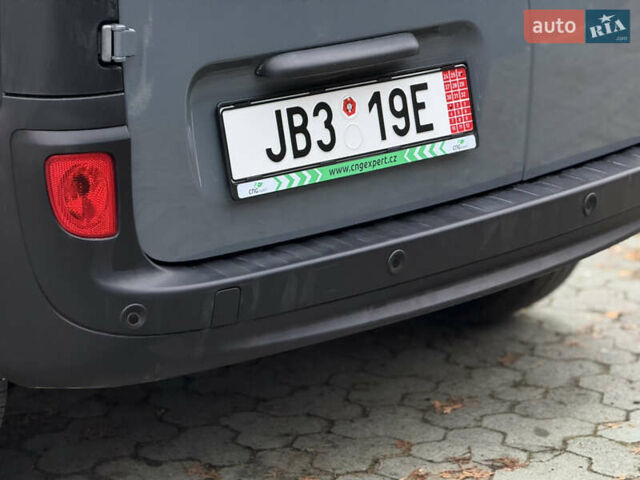Сірий Рено Кєнгу, об'ємом двигуна 0 л та пробігом 45 тис. км за 12800 $, фото 12 на Automoto.ua