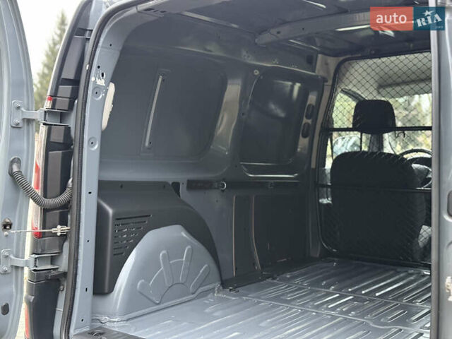 Сірий Рено Кєнгу, об'ємом двигуна 0 л та пробігом 45 тис. км за 12800 $, фото 50 на Automoto.ua