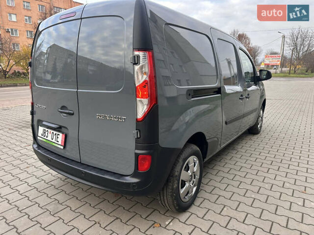 Серый Рено Кенгу, объемом двигателя 0 л и пробегом 65 тыс. км за 12900 $, фото 11 на Automoto.ua