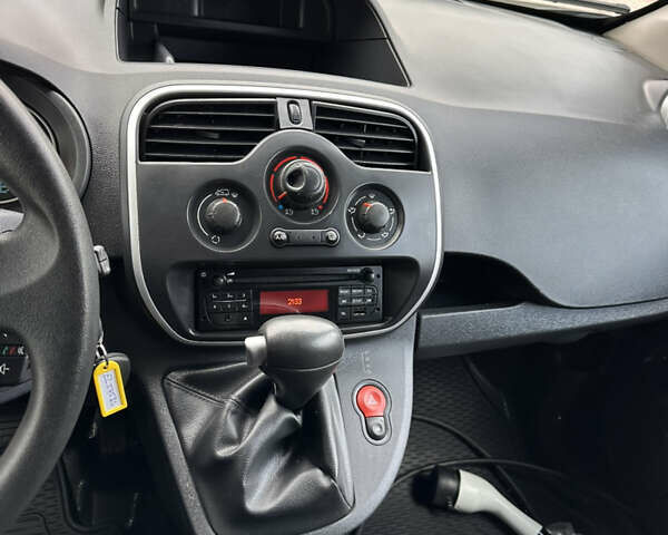 Рено Кєнгу 2022 у Дубно на Automoto.ua Сірий Рено Кєнгу, об'ємом двигуна 0 л та пробігом 65 тис. км за 12900 $, фото 20 на Automoto.ua