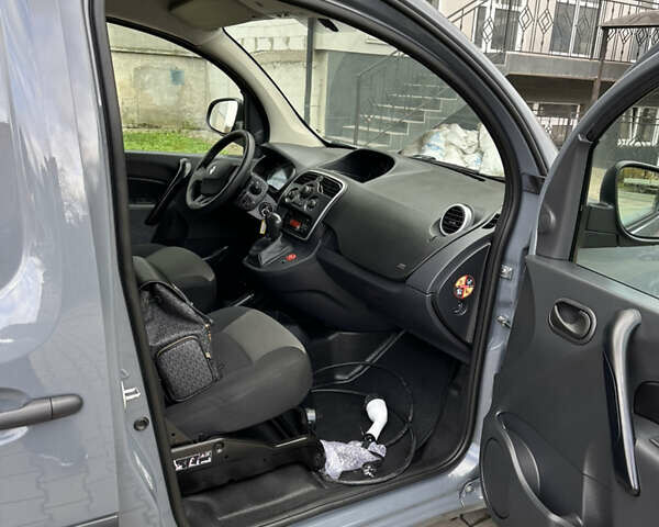 Рено Кєнгу 2022 у Дубно на Automoto.ua Сірий Рено Кєнгу, об'ємом двигуна 0 л та пробігом 65 тис. км за 12900 $, фото 30 на Automoto.ua