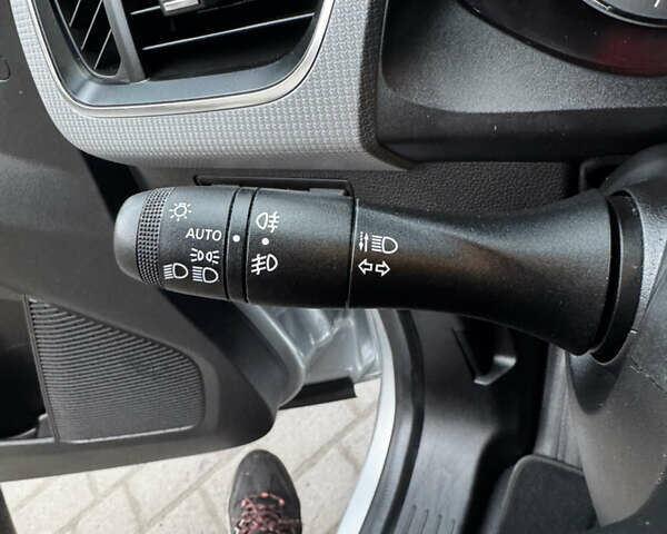 Серый Рено Кенгу, объемом двигателя 1.5 л и пробегом 186 тыс. км за 16850 $, фото 36 на Automoto.ua