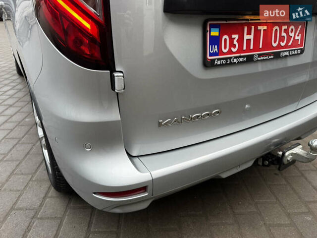 Серый Рено Кенгу, объемом двигателя 1.5 л и пробегом 186 тыс. км за 16850 $, фото 18 на Automoto.ua