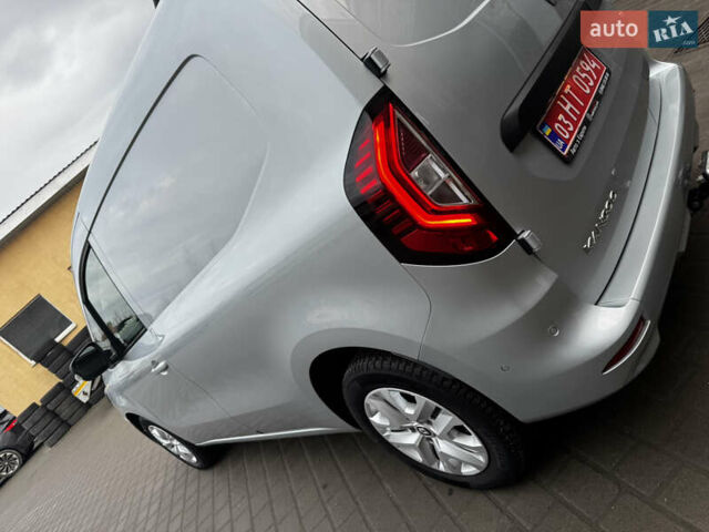 Серый Рено Кенгу, объемом двигателя 1.5 л и пробегом 186 тыс. км за 16850 $, фото 17 на Automoto.ua