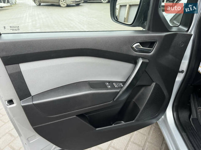 Серый Рено Кенгу, объемом двигателя 1.5 л и пробегом 186 тыс. км за 16850 $, фото 32 на Automoto.ua