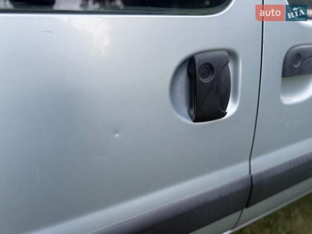 Серый Рено Кенгу, объемом двигателя 1.87 л и пробегом 330 тыс. км за 5500 $, фото 9 на Automoto.ua