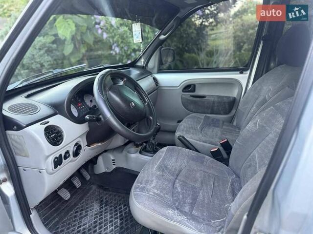 Серый Рено Кенгу, объемом двигателя 1.87 л и пробегом 330 тыс. км за 5500 $, фото 4 на Automoto.ua