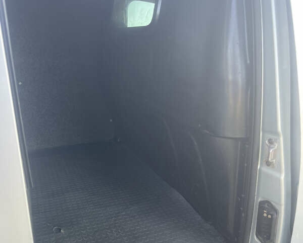 Серый Рено Кенгу, объемом двигателя 1.46 л и пробегом 350 тыс. км за 5800 $, фото 9 на Automoto.ua