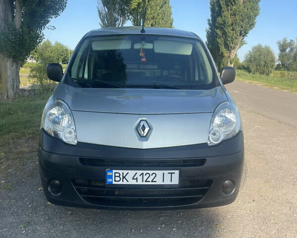 Серый Рено Кенгу, объемом двигателя 1.46 л и пробегом 350 тыс. км за 5800 $, фото 1 на Automoto.ua