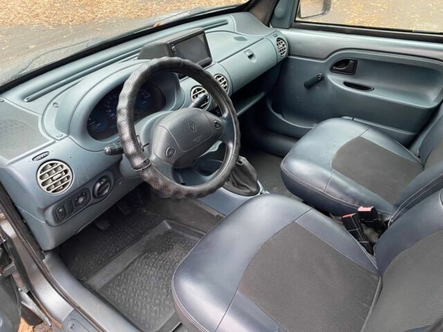 Серый Рено Кенгу, объемом двигателя 1.9 л и пробегом 100 тыс. км за 2850 $, фото 7 на Automoto.ua