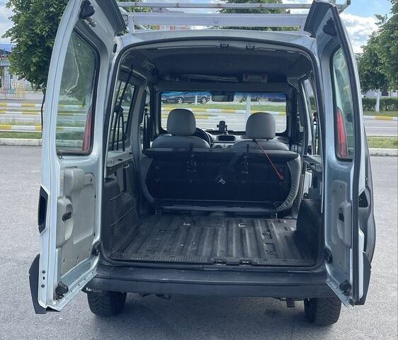 Сірий Рено Кєнгу, об'ємом двигуна 1.4 л та пробігом 250 тис. км за 5000 $, фото 6 на Automoto.ua