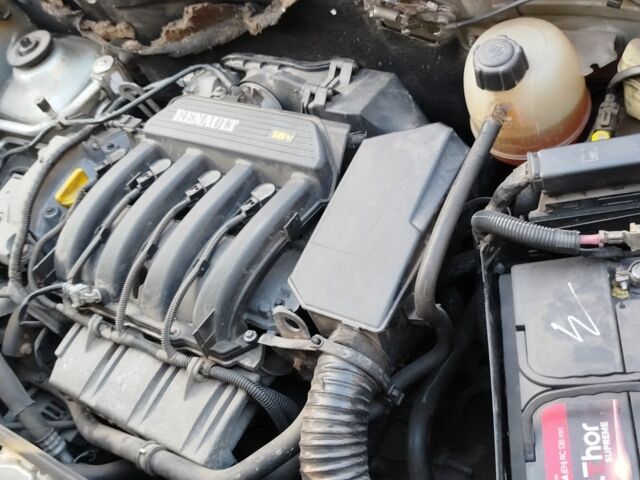 Сірий Рено Кєнгу, об'ємом двигуна 1.6 л та пробігом 232 тис. км за 5200 $, фото 8 на Automoto.ua