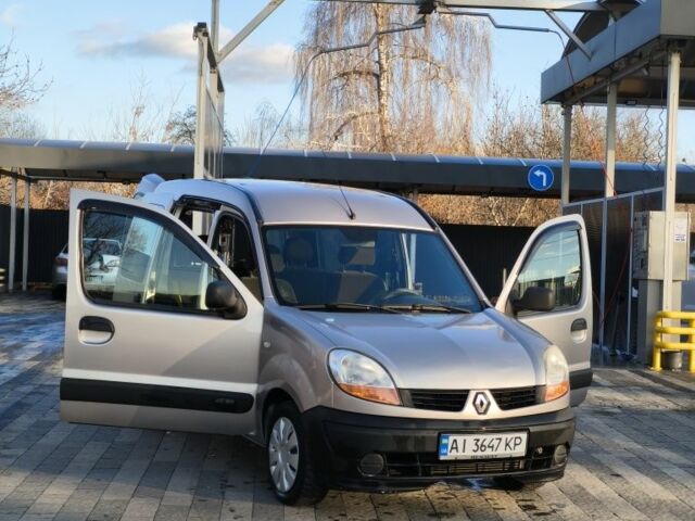 Серый Рено Кенгу, объемом двигателя 1.5 л и пробегом 260 тыс. км за 3900 $, фото 6 на Automoto.ua