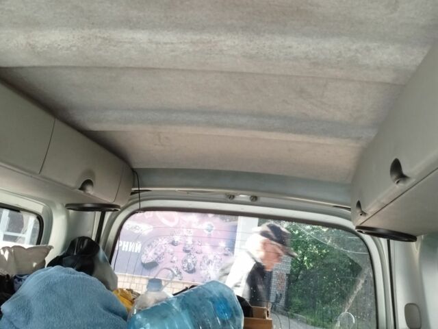 Сірий Рено Кєнгу, об'ємом двигуна 1.6 л та пробігом 245 тис. км за 5200 $, фото 7 на Automoto.ua