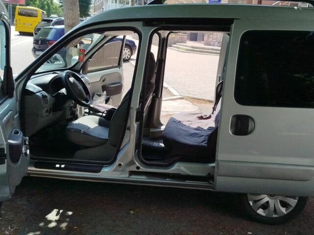 Сірий Рено Кєнгу, об'ємом двигуна 1.6 л та пробігом 245 тис. км за 5200 $, фото 2 на Automoto.ua